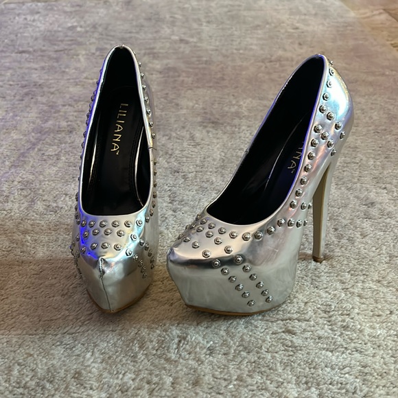 Liliana Heels - Picture 2 of 9